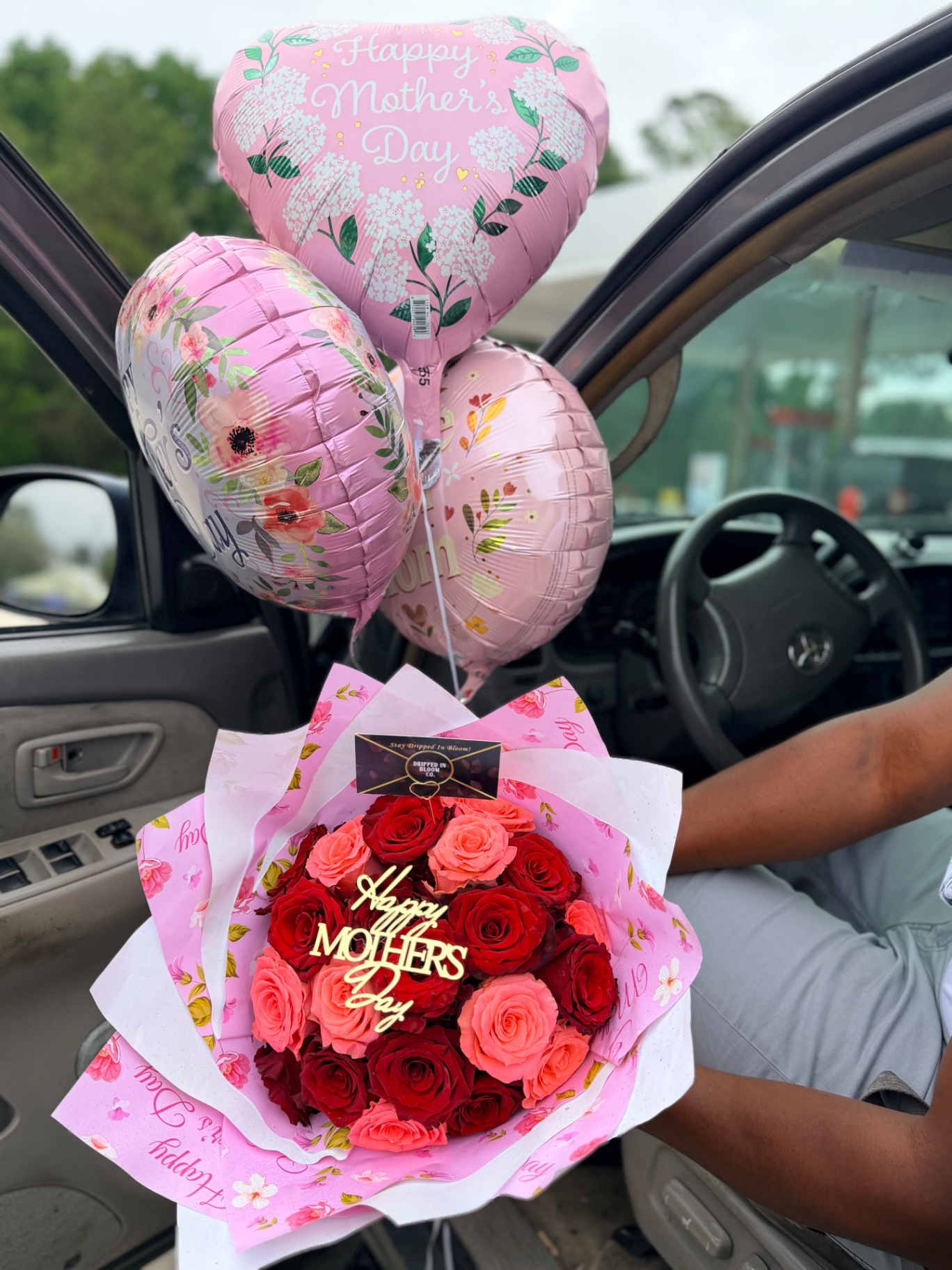Mother's Day bouquet with balloons